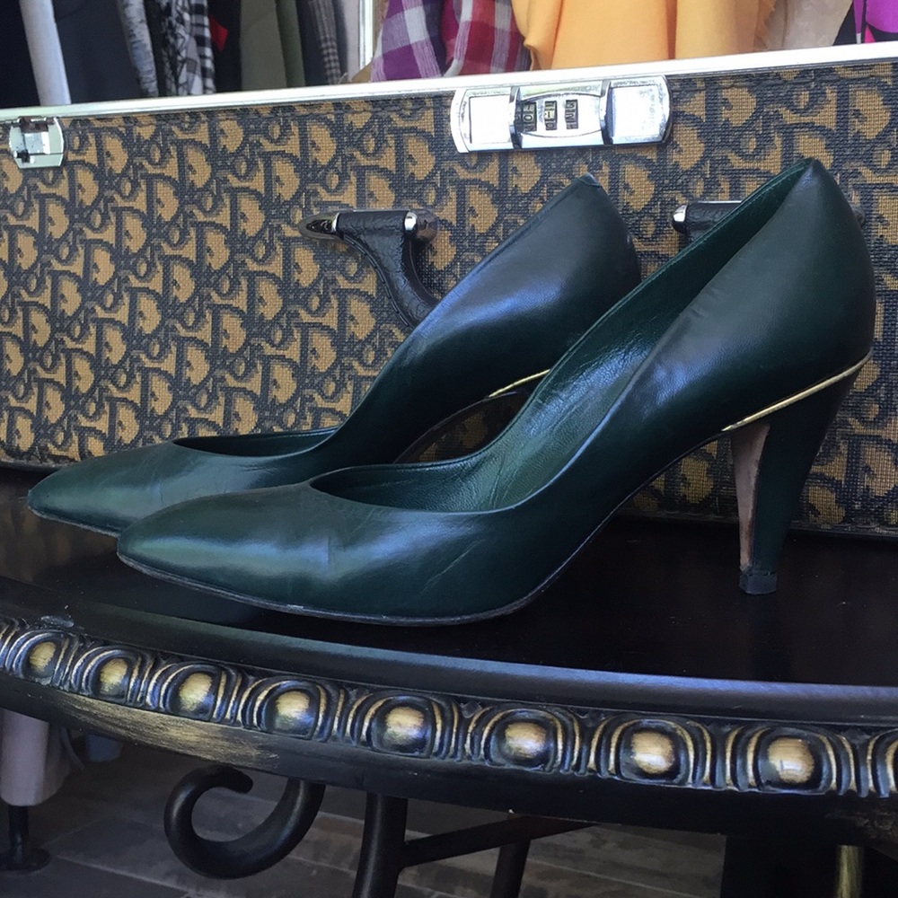 Vintage Gucci Green Leather Pumps